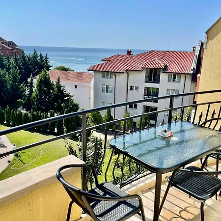 влас Apartament *